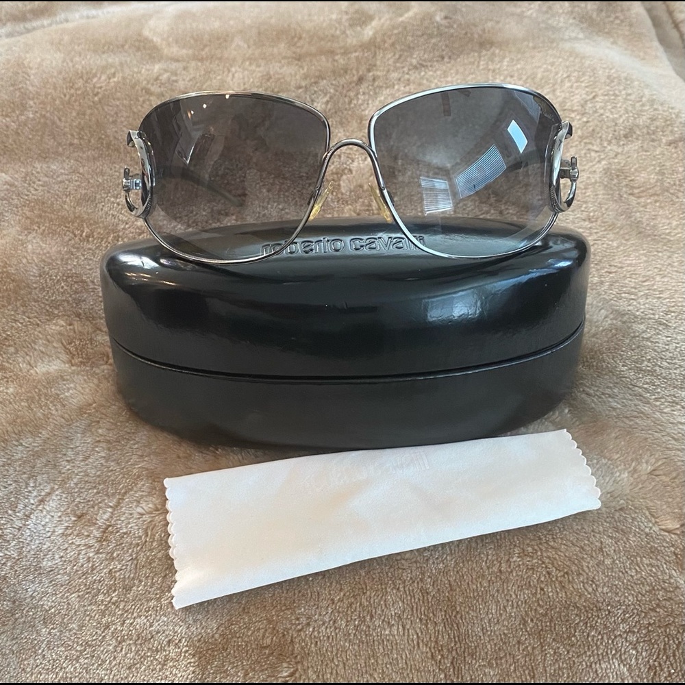 Roberto Cavalli model Marsia 154S Sunglasses.